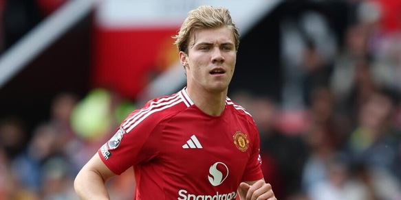 Hojlund, il Napoli piomba sul danese e sfida il Milan: il piano per sostituire Lukaku