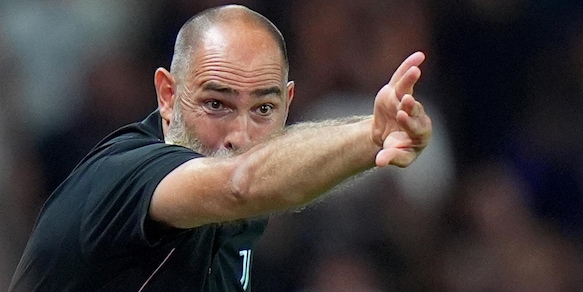 Juve, buona la prima: le reti di David e Vlahovic affondano il Parma