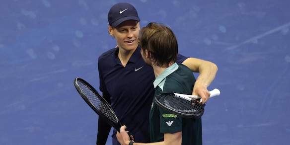 Bublik, la frase sussurrata a rete a Sinner: "Sei così bravo, ma..."