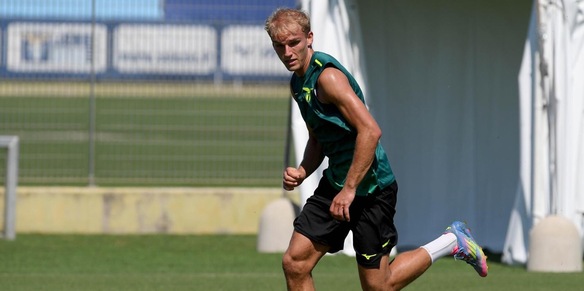 Lazio, Isaksen torna in gruppo dopo la mononucleosi