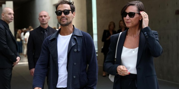 Fognini con Pennetta alla camera ardente per Giorgio Armani svela un retroscena sulla barba