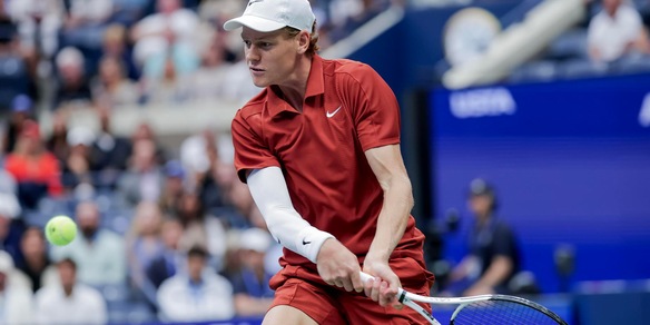 Alcaraz batte Sinner agli US Open e torna n.1 del tennis