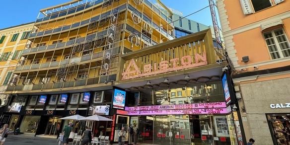 Online regolamento Sanremo Giovani, limite d'età sale a 29 anni