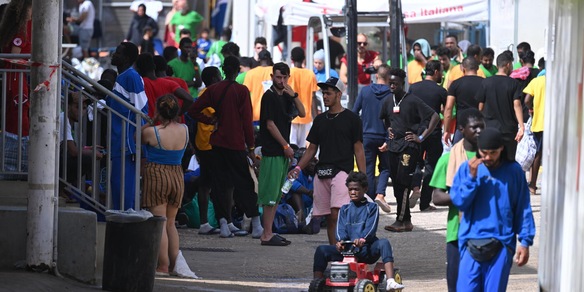 Ancora sbarchi a Lampedusa,1.531 migranti nell'hotspot