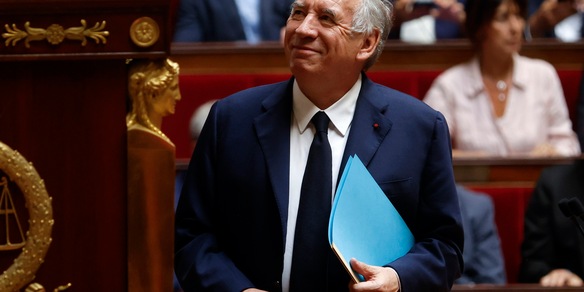 Bayrou alle 12 all'Eliseo per dare le dimissioni