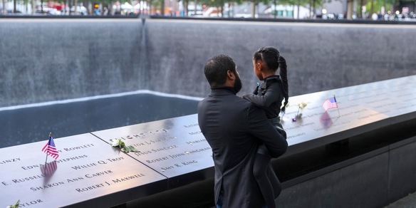New York ricorda le vittime dell'11/9, un minuto di silenzio