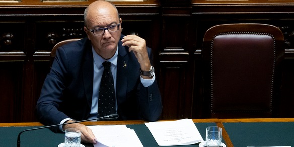 Valditara, dolore per quindicenne morto, subito ispezioni