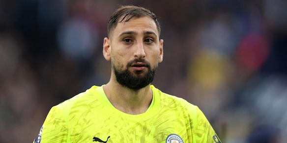 Il Manchester City travolge lo United nel derby: esordio da sogno per Donnarumma. Salah piega il Burnley all'ultimo secondo