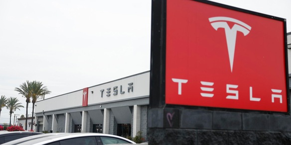 Tesla sale a Wall Streer, Musk ha comprato azioni per 1 miliardo