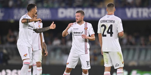 Cremonese, niente aggancio a Napoli e Juve: pari senza reti con il Verona, debutta Vardy. Rivivi la diretta