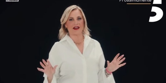 Torna il Grande Fratello con Simona Ventura, il primo concorrente è uno sportivo