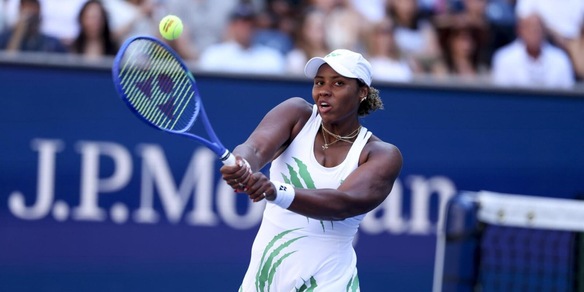 Townsend nella bufera in Cina dopo l'attacco al cibo: "Ma come fanno a mangiare..."