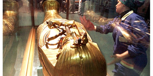 Tesoro di Tutankhamon trasloca, dal 20/10 via da piazza Tahrir