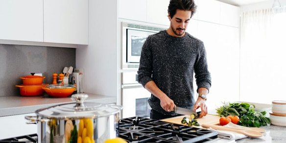I 5 alimenti che aiutano gli uomini a mantenersi giovani e con meno rughe