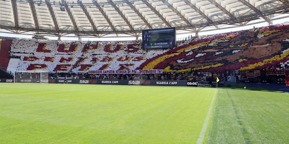 Sorpresa all'Olimpico: la Roma all'intervallo mette un nuovo inno, ecco quale