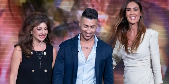 Sonia e Alessio di Temptation Island a Verissimo. Silvia Toffanin: "Non riesco a guardare"