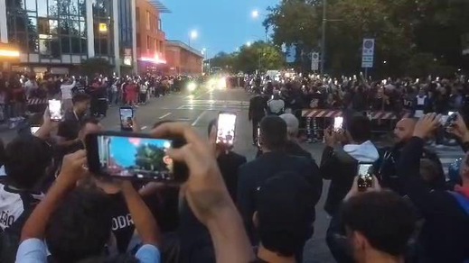 Mlan, l'arrivo dei rossoneri a San Siro: stasera c'è il Napoli