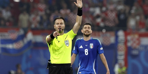 Champions: Napoli-Sporting, arbitra l'olandese Makkelie