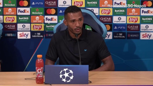 Juan Jesus si offre di...fare il traduttore