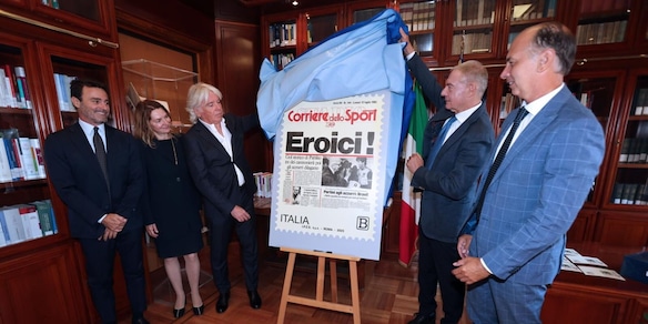 “Una grande storia italiana”, ecco il francobollo dei 100 anni del Corriere dello Sport