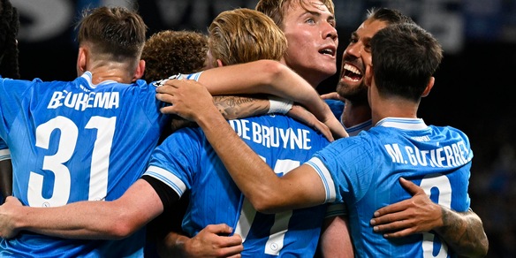 Champions: il Napoli vince, pareggia la Juventus