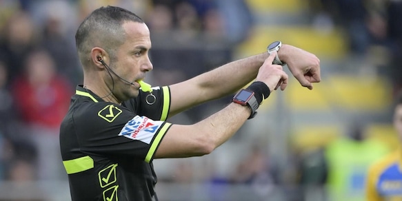 Serie A, gli arbitri: Guida per Juve-Milan. Fiorentina-Roma a Colombo. La Penna per il Napoli