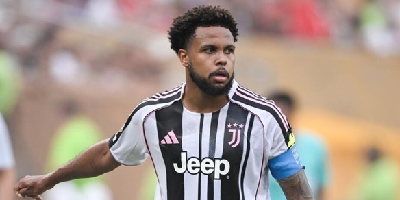 Juve, banditi a vita dallo Stadium tre tifosi del Parma per cori razzisti contro McKennie: applicato il “Gradimento”