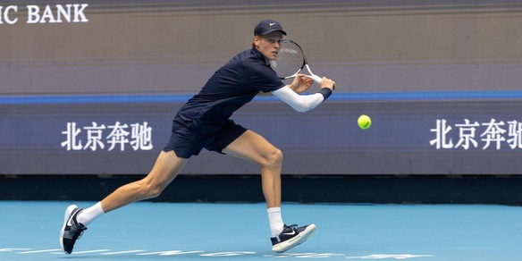 Sinner-Altmaier 2-0 a Shanghai: Jannik vola al terzo turno