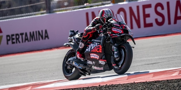 MotoGp: Aldeguer vince in Indonesia, Bezzecchi e Bagnaia ko, frattura per Marc Marquez