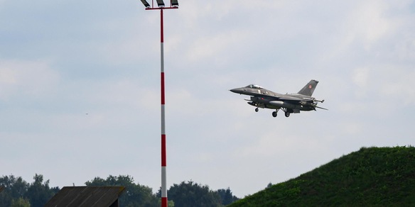 Massiccio attacco russo sull'Ucraina, in volo jet polacchi