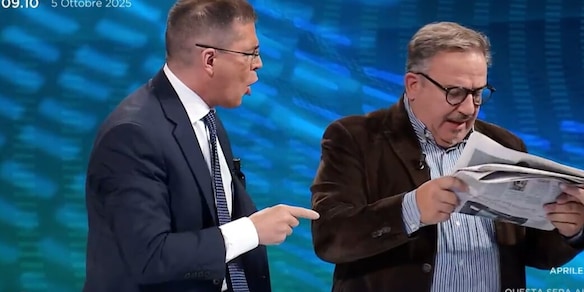 Furioso battibecco in diretta tv tra Telese e Capezzone: "Fascista, stai a cuccia". Rissa sfiorata in studio