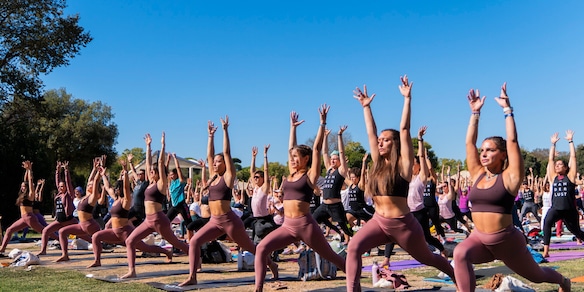Wanderlust 108: corsa, yoga e meditazione. Il mindful triathlon ha illuminato Roma