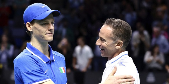 Volandri dopo il ritiro di Sinner a Shanghai: “Così non si può giocare, facciamo una riflessione…”