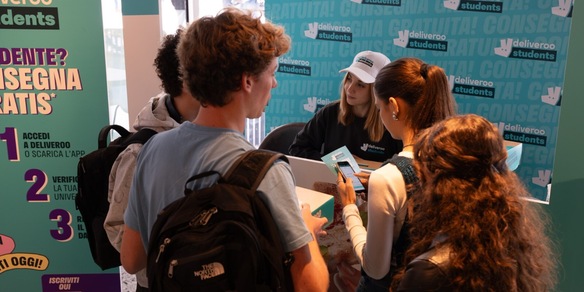 Deliveroo, il tour nelle università italiane arriva a Roma
