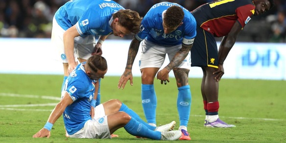 Napoli, doppia lesione per Lobotka e Politano: i tempi di recupero