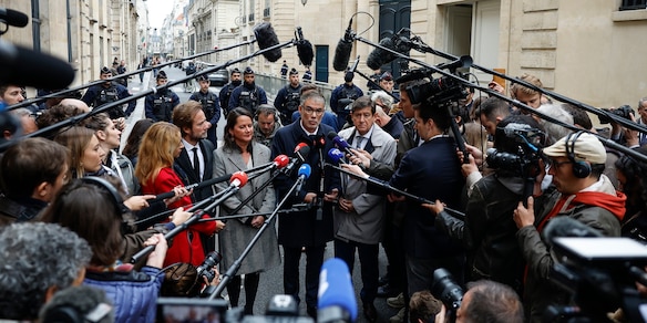 Socialisti, da Macron nessuna risposta, pronti a sfiducia