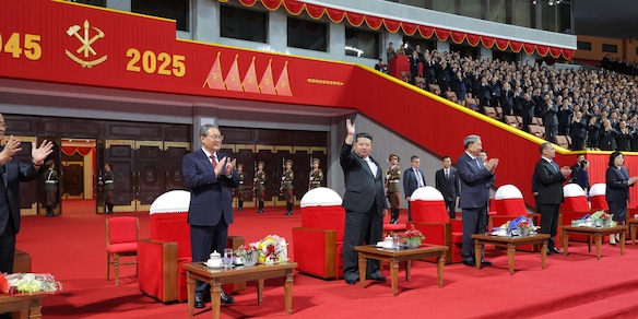 In Corea del Nord una parata militare per l'80° del Partito