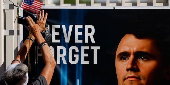 Trump assegna a Charlie Kirk la medaglia della libertà