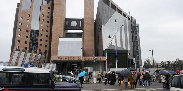 C'è dispositivo per suicidio Libera,giudice 'sia fornito'