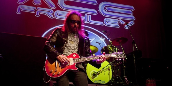 E' morto a 74 anni Ace Frehley, chitarrista fondatore dei Kiss
