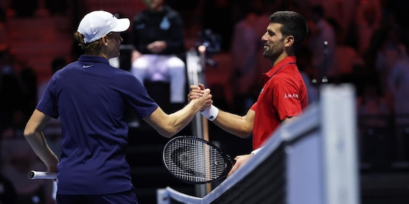 Djokovic avvilito dopo un punto di Sinner: la frase amara rivolta allo staff