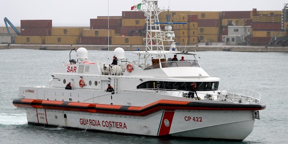 Si capovolge barcone migranti, un morto e dispersi