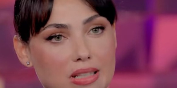 Rosalinda Cannavò: "Prigioniera della malattia". Ora aspetta il matrimonio con Zenga