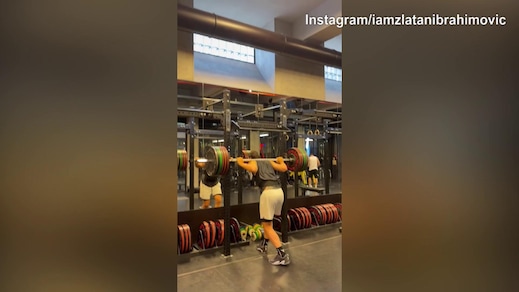 Sabato in palestra con i pesi per Ibrahimovic