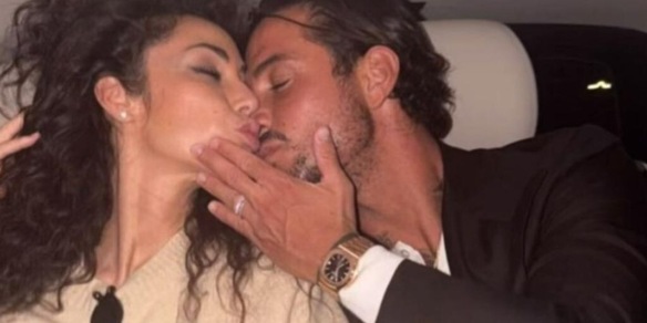 Raffaella Fico e il bacio con Armando Izzo: l'amore è ufficiale (e social)