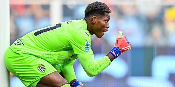 Genoa-Parma 0-0: Suzuki para un rigore a Cornet al 96', un punto a testa per Vieira e Cuesta