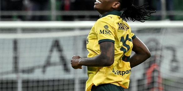 Doppietta di Leao e la Fiorentina va ko, Milan in testa