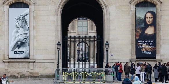 Il Louvre resterà chiuso anche oggi