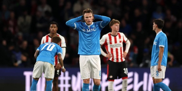 Psv-Napoli: serata da incubo per Conte in Champions, che disfatta. Rivivi la diretta