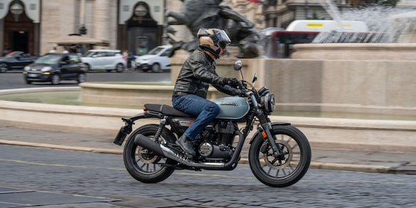 Prova Honda GB350S: classica e pratica